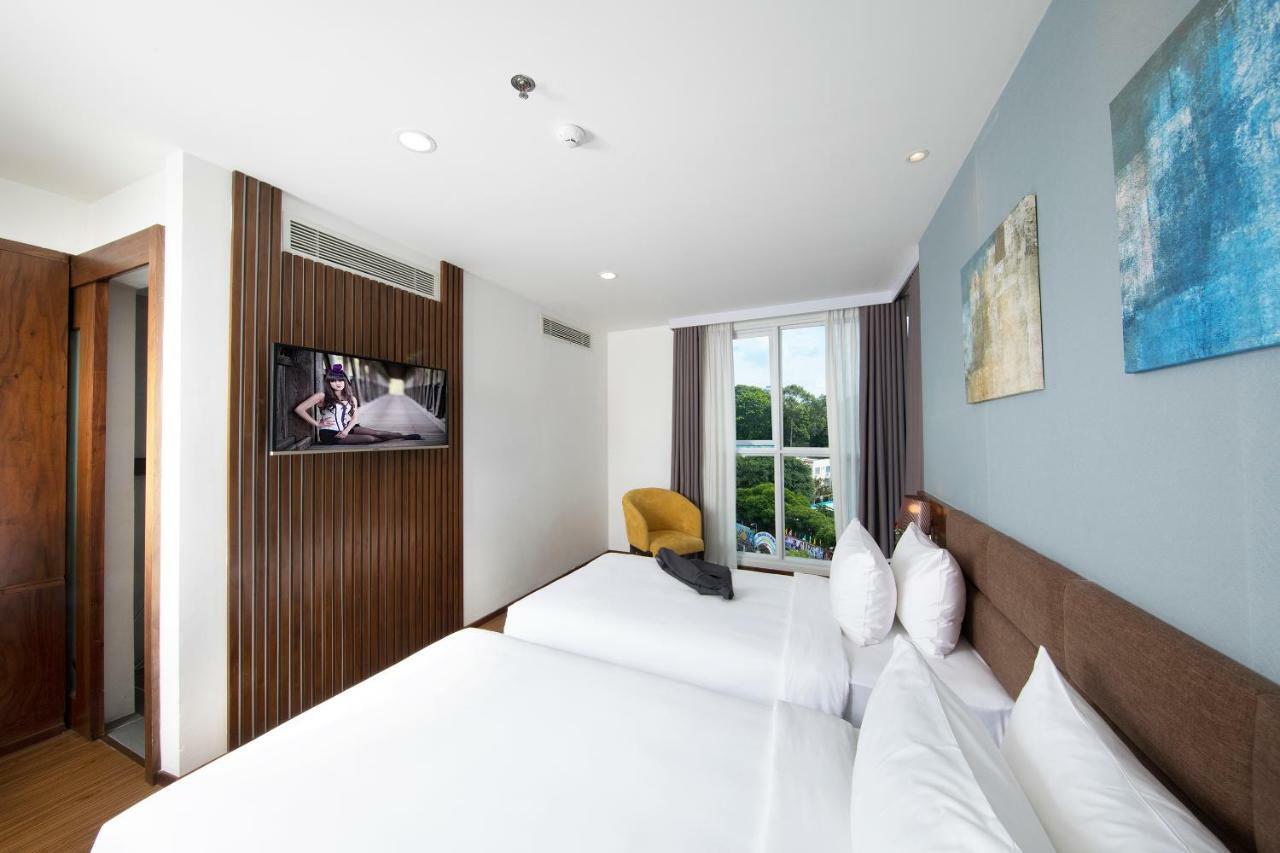 The Blue Hotel Хошимін Екстер'єр фото